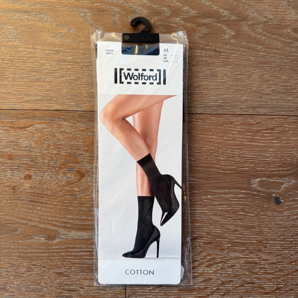 WOLFORD Red Label Cotton Socks in Midnight - Picture 2 of 5